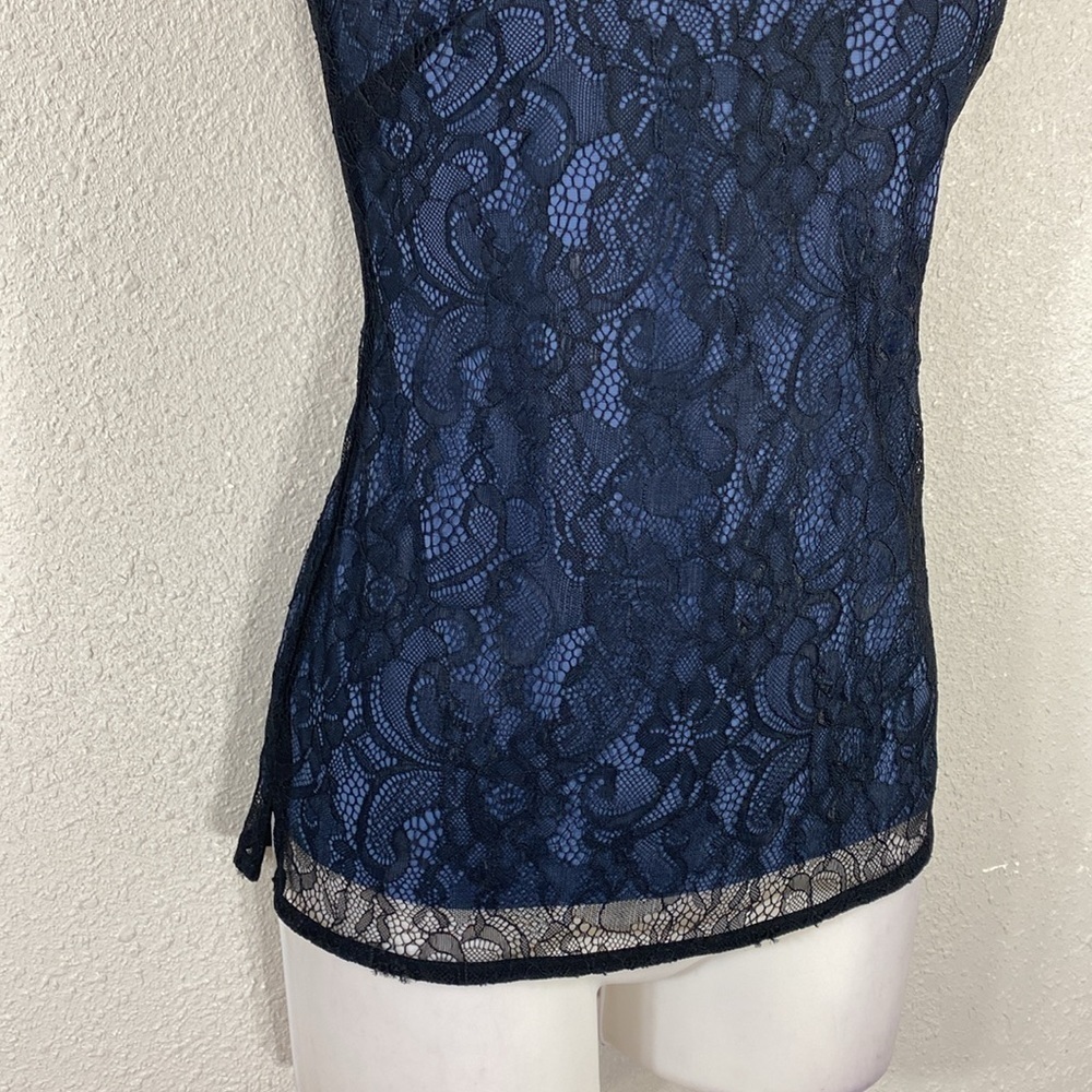 White House Black Market Blue Black Sleeveless Lace Shell Top XXS AE19 - Picture 7 of 14